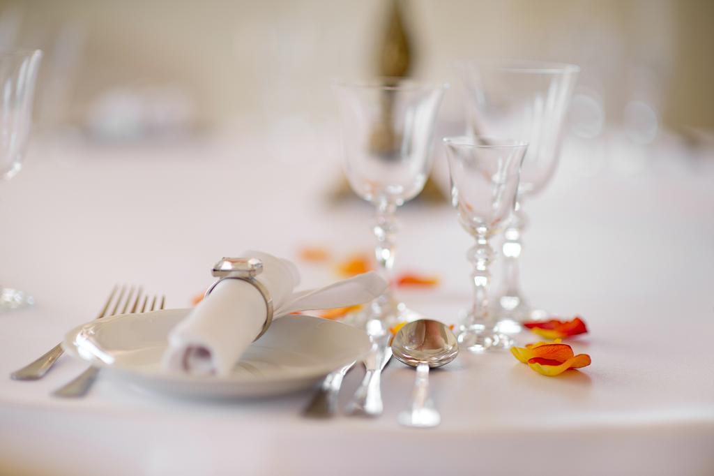Hotel & Restauracja Okraglak Chęciny エクステリア 写真