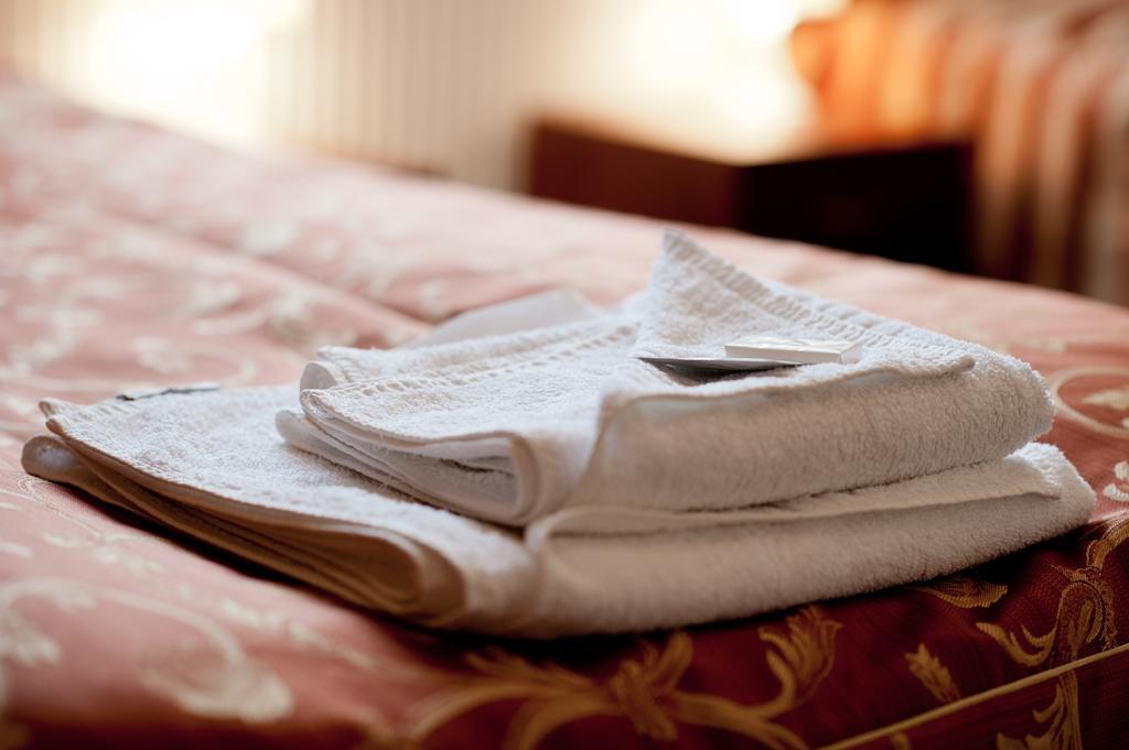 Hotel & Restauracja Okraglak Chęciny 部屋 写真
